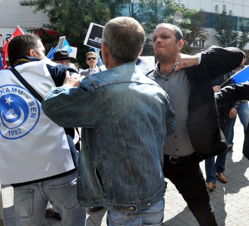 Eskişehir'de engelli adama öğretmen dayağı İZLE