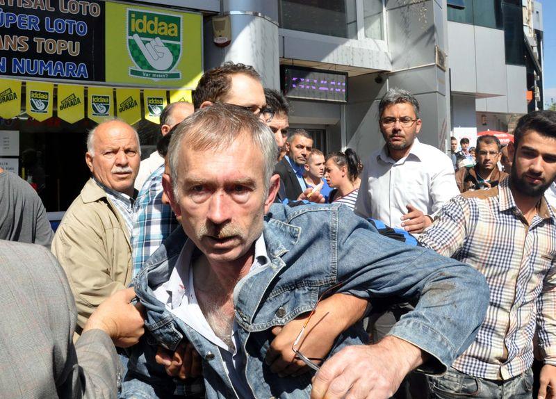 Eskişehir'de engelli adama öğretmen dayağı İZLE