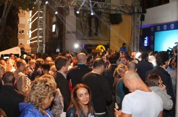 İstanbul'da iPhone 6 kuyruğu