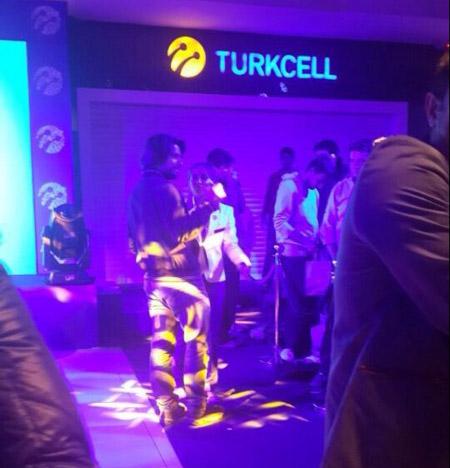 İstanbul'da iPhone 6 kuyruğu