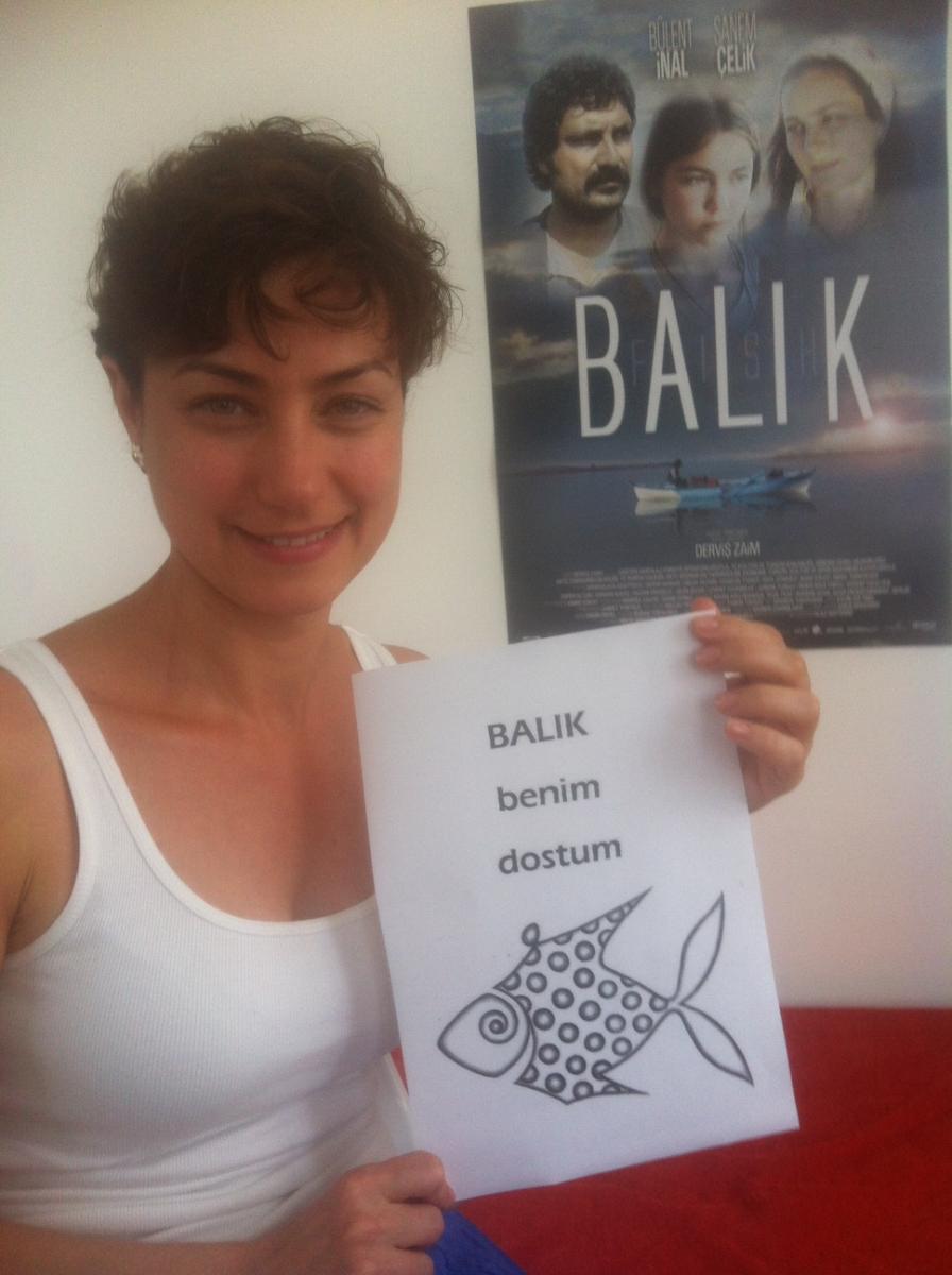 Sanem Çelik rol aldığı Balık filmi için çizdi