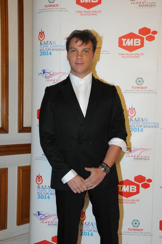 Sinan Akçıl'dan saat şov