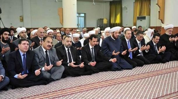 Beşar Esad bayram namazı kıldı