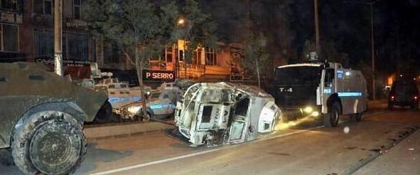 HDP ve CHP'den sokağa çıkın çağrısı