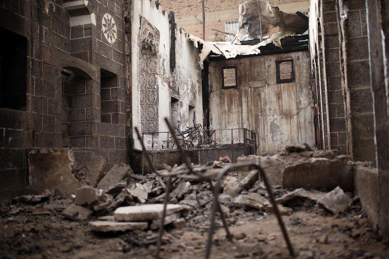 Diyarbakır'da Ziya Gökalp Müzesi yakıldı İZLE