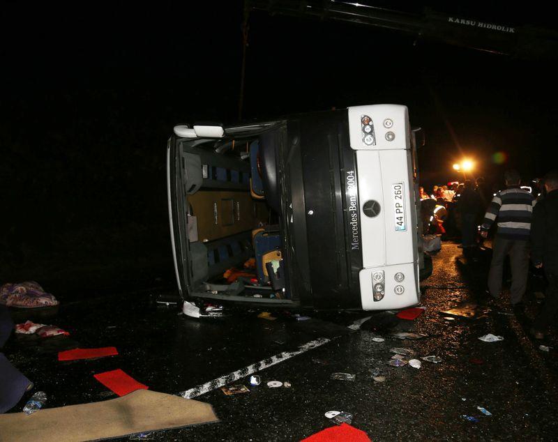 Cumhurbaşkanı Erdoğan'ı koruyan polisler kaza yaptı