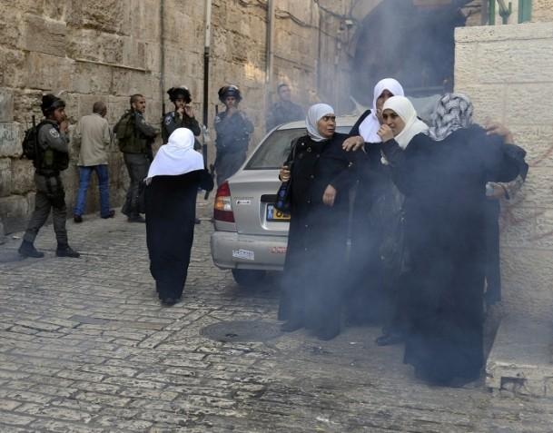İsrail polisi Mescid-i Aksa'ya girişi engelledi