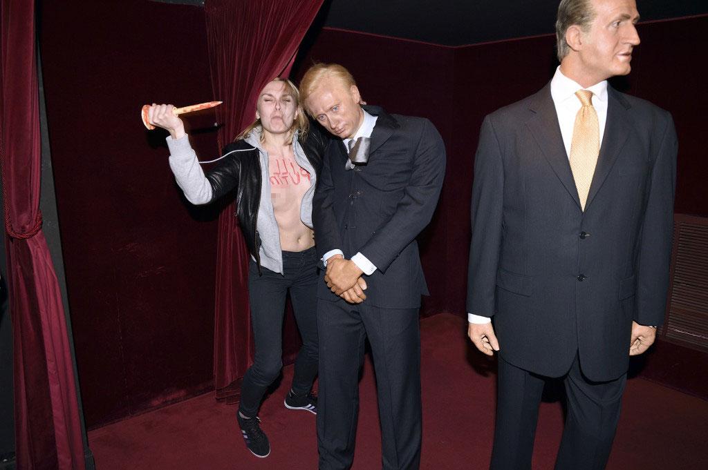 Femen kadının Putin heykeline kazık saplamasına ceza