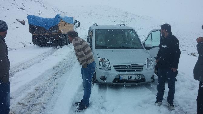 Yurdun bazı kesimlerinde kar yağışı etkili oldu