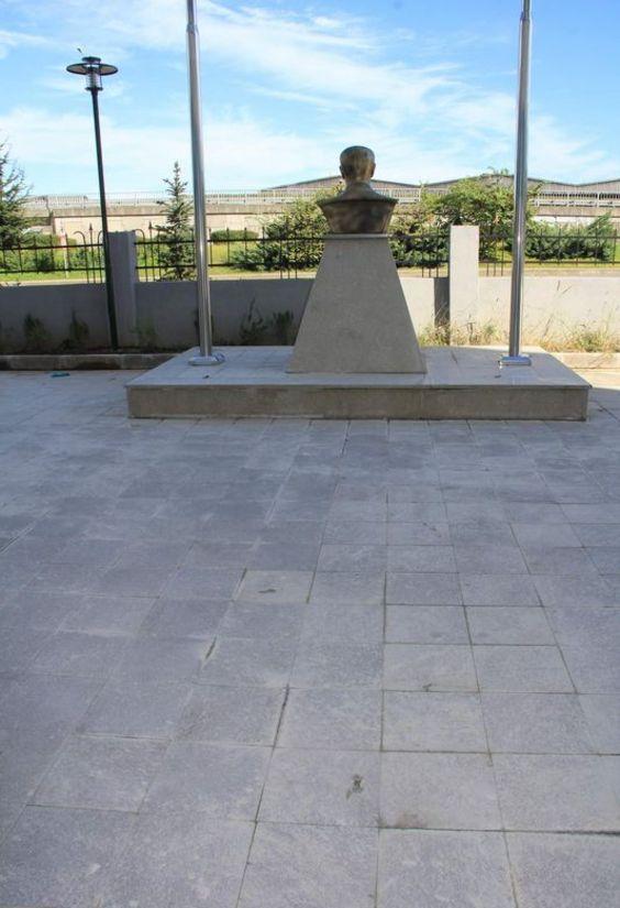 Rize'deki Atatürk büstü tartışması büyüdü