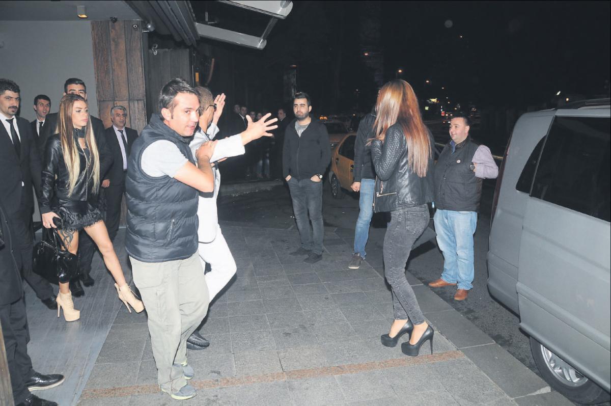 Van Damme alkolü fazla kaçırınca etrafa saldırdı