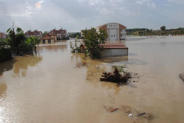 Manavgat sele teslim oldu