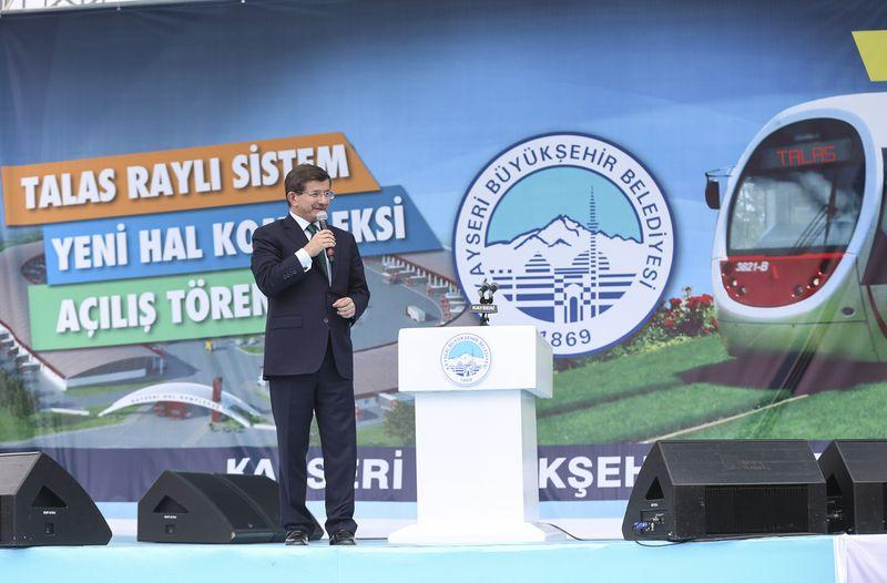 Başbakan Davutoğlu Kayseri'deki toplu açılış töreninde
