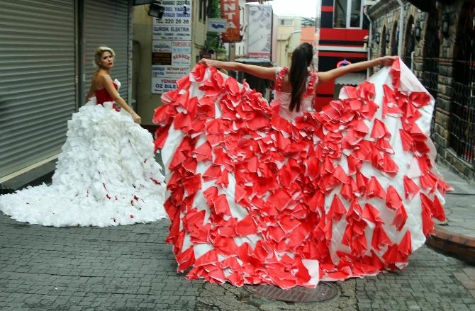 1923 peçeteden gelinlik yaptılar