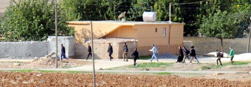 ÖSO Peşmergeden önce Kobani'ye ulaştı İZLE