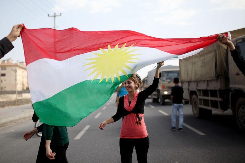 Peşmerge IŞİD'le savaşmak için Kobani'de