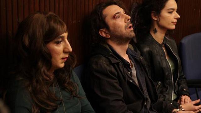 İncir Reçeli 2'de yönetmen travesti rolüne girdi