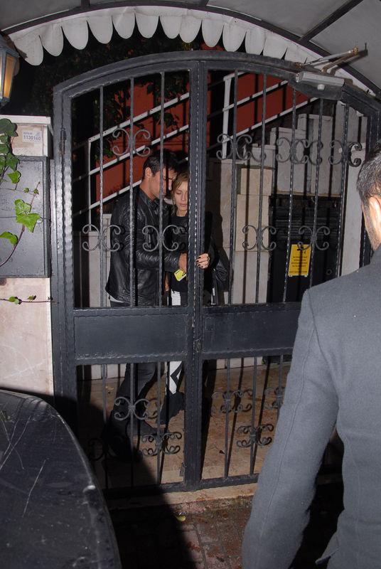 Sinem Kobal gergin sevgilisini yatıştırdı