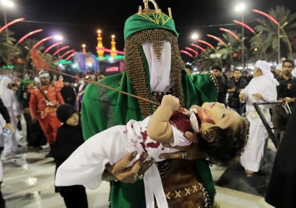 Irak'ta Kerbela şehitleri anıldı