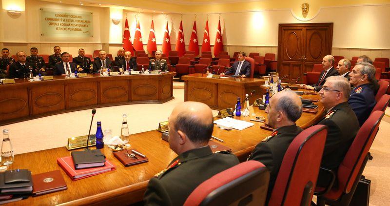 Davutoğlu: TSK Türkiye'nin gücünü dünyaya gösterdi