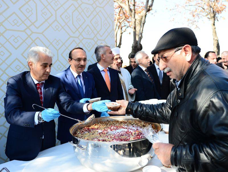 Cumhurbaşkanı Erdoğan'dan Mehmetçiğe aşure