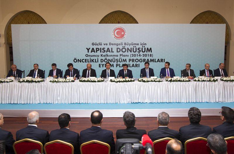 Başbakan Davutoğlu yeni ekonomi paketini açıkladı