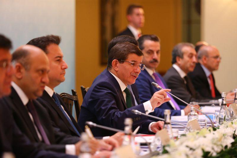 Başbakan Davutoğlu yeni ekonomi paketini açıkladı