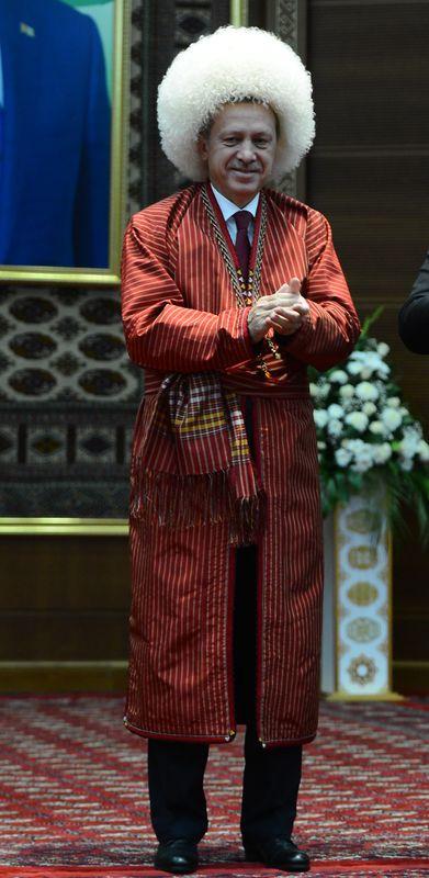 Erdoğan'a fahri profesörlük unvanı verildi