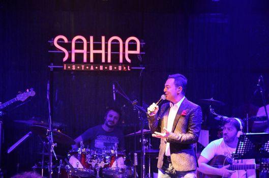 Ece Erken'in eşi ortalığı karıştırdı İZLE