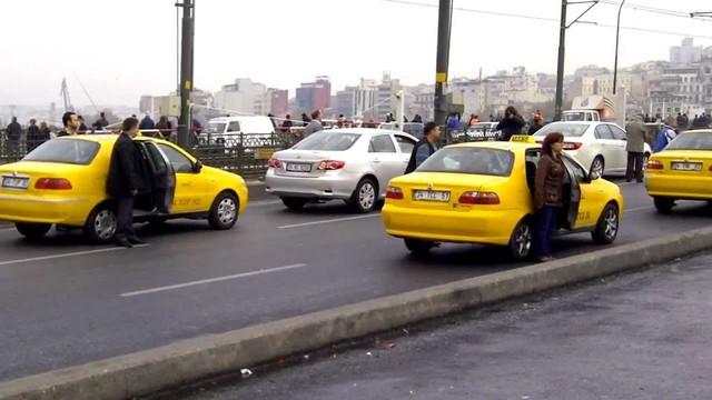 Saat 9'u 5 geçe Türkiye'de hayat durdu İZLE