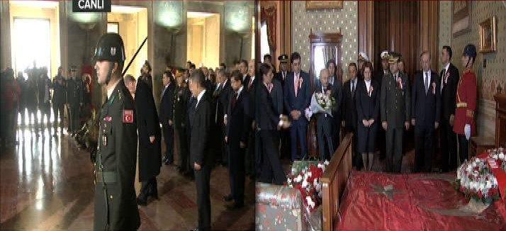 Anıtkabir ve Dolmabahçe'de 10 Kasım törenleri İZLE