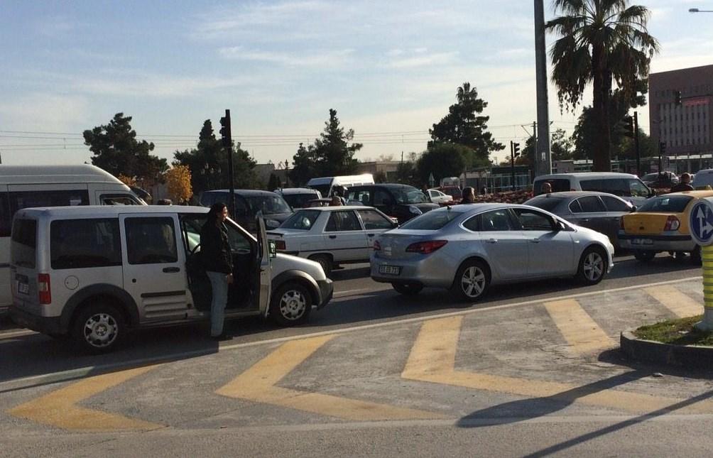 Saat 9'u 5 geçe Türkiye'de hayat durdu İZLE