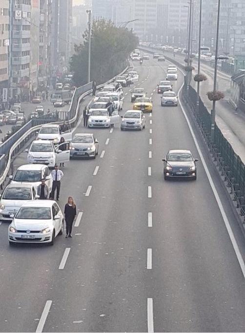 Saat 9'u 5 geçe Türkiye'de hayat durdu İZLE