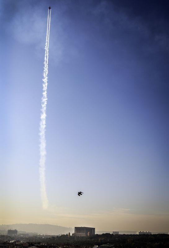 Türk Yıldızları Anıtkabir üzerinde kalp çizdi İZLE