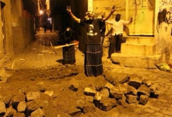 Diyarbakır’da PKK'dan etekli eylem İZLE