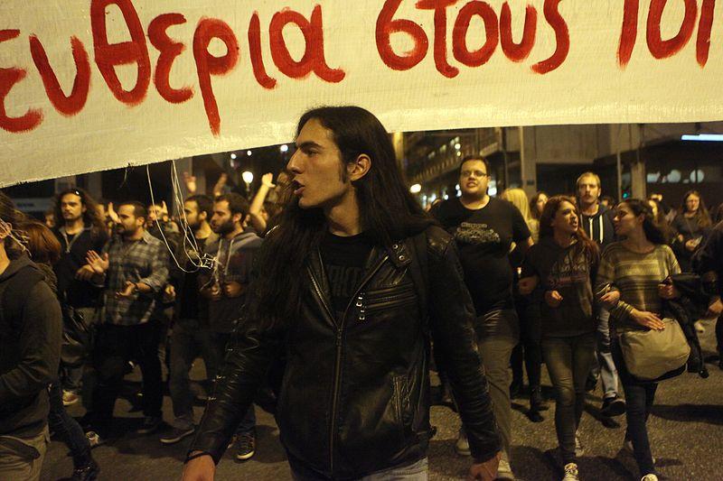 Yunanistan'da öğrencilerden Albaylar Cuntası yürüyüşü