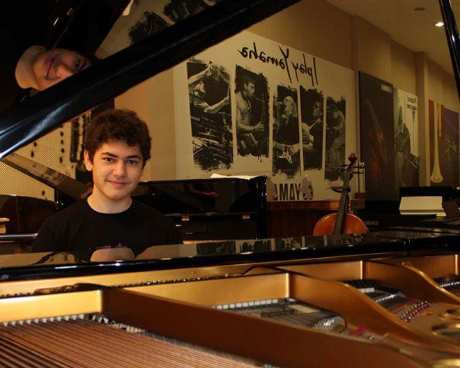 Suriyeli sığınmacı çocuk müzik dehası çıktı