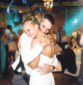 Felçli ABD'li askerin ağlatan dansı