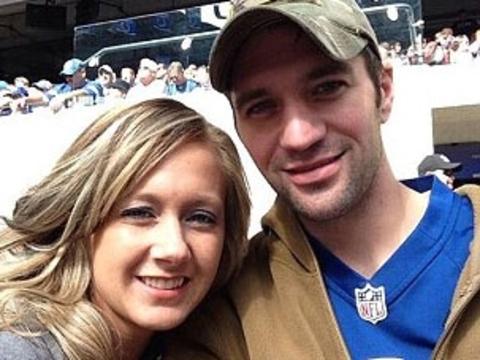 Belden aşağısı felç olan damattan geline güzel sürpriz