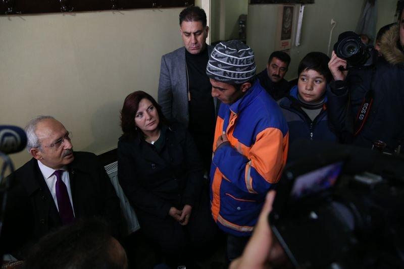 Kılıçdaroğlu'ndan kaçak sigara satıcısına destek