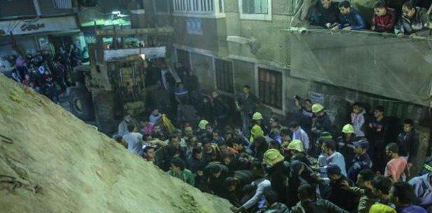 Mısır'da bina çöktü