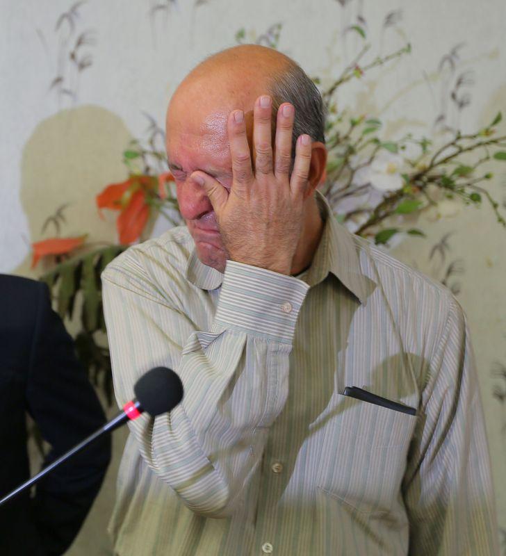 Rennan Pekünlü son dersinde gözyaşlarını tutamadı