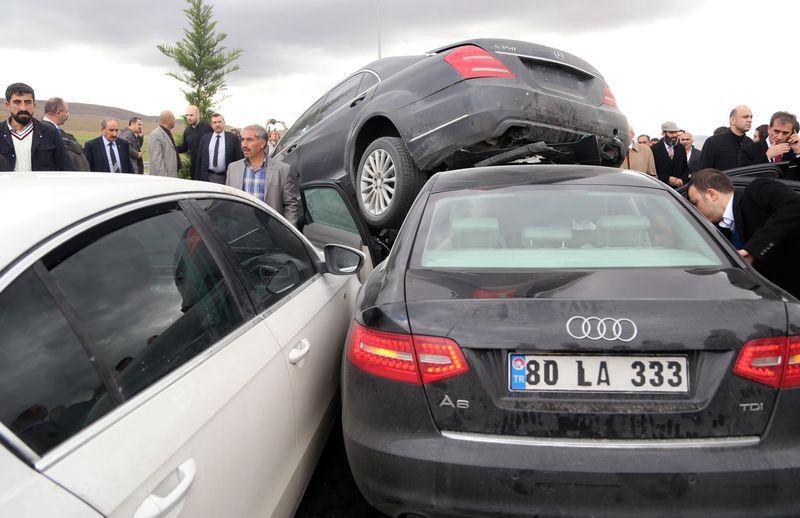 MHP Genel Başkanı Bahçeli'nin konvoyunda kaza