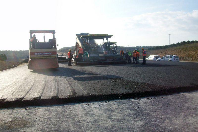 3. köprü güzergahına ilk asfalt döküldü