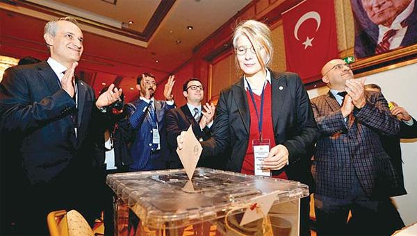 Emine Ülker Tarhan'dan Kılıçdaroğlu'na MİT cevabı