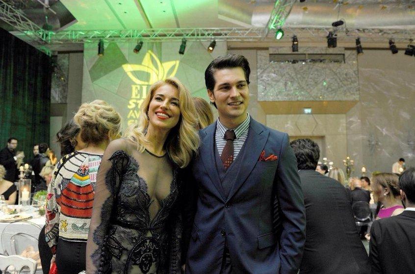 Burcu Esmersoy'dan Çağatay Ulusoy'a övgü İZLE