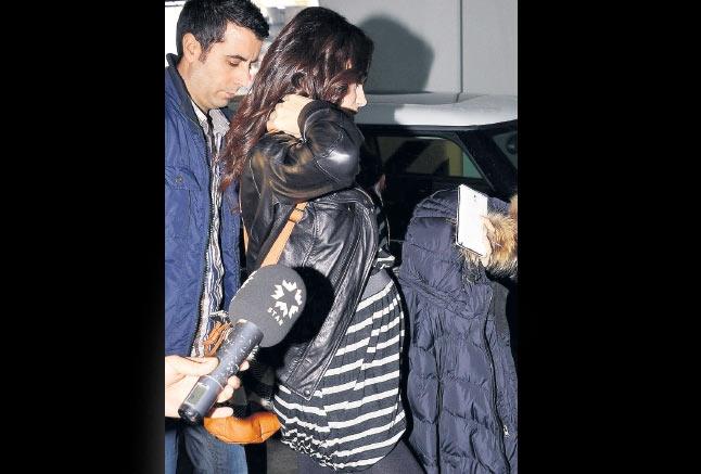 Hamile Özgü Namal'dan ilk fotoğraf