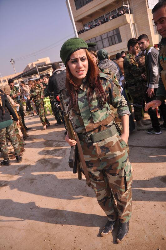 Kerkük'te üniversite öğrencileri Peşmerge oldu