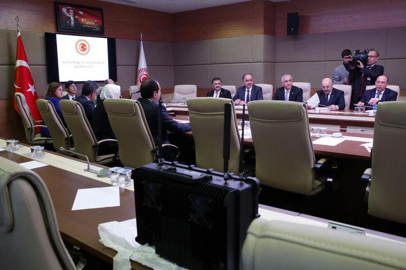 Meclis'teki istihbarat toplantısında jammer'lı önlem