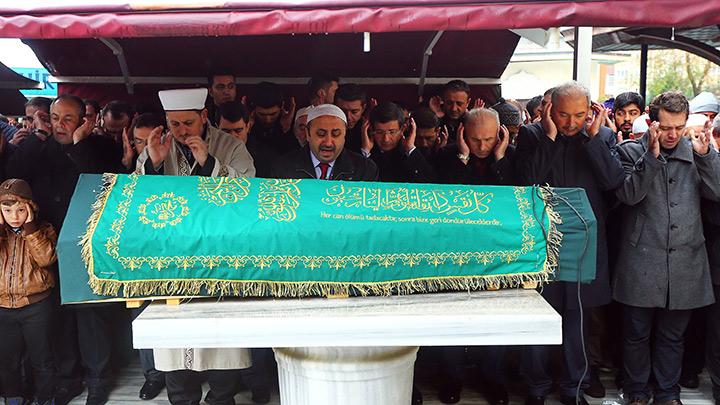 Davutoğlu gözyaşlarını tutamadı